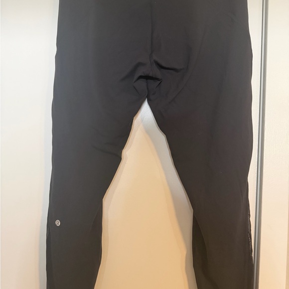 lululemon athletica Pants - Lululemon wonder train 25 inch with mesh panel